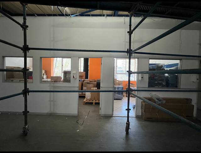 530M² WAREHOUSE TO LET IN STRIJDOMPARK
